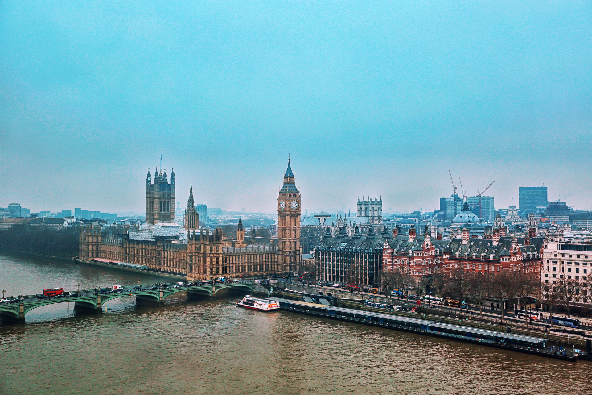 申请英国大学研究生需要什么条件,申请英国的研究生需要什么