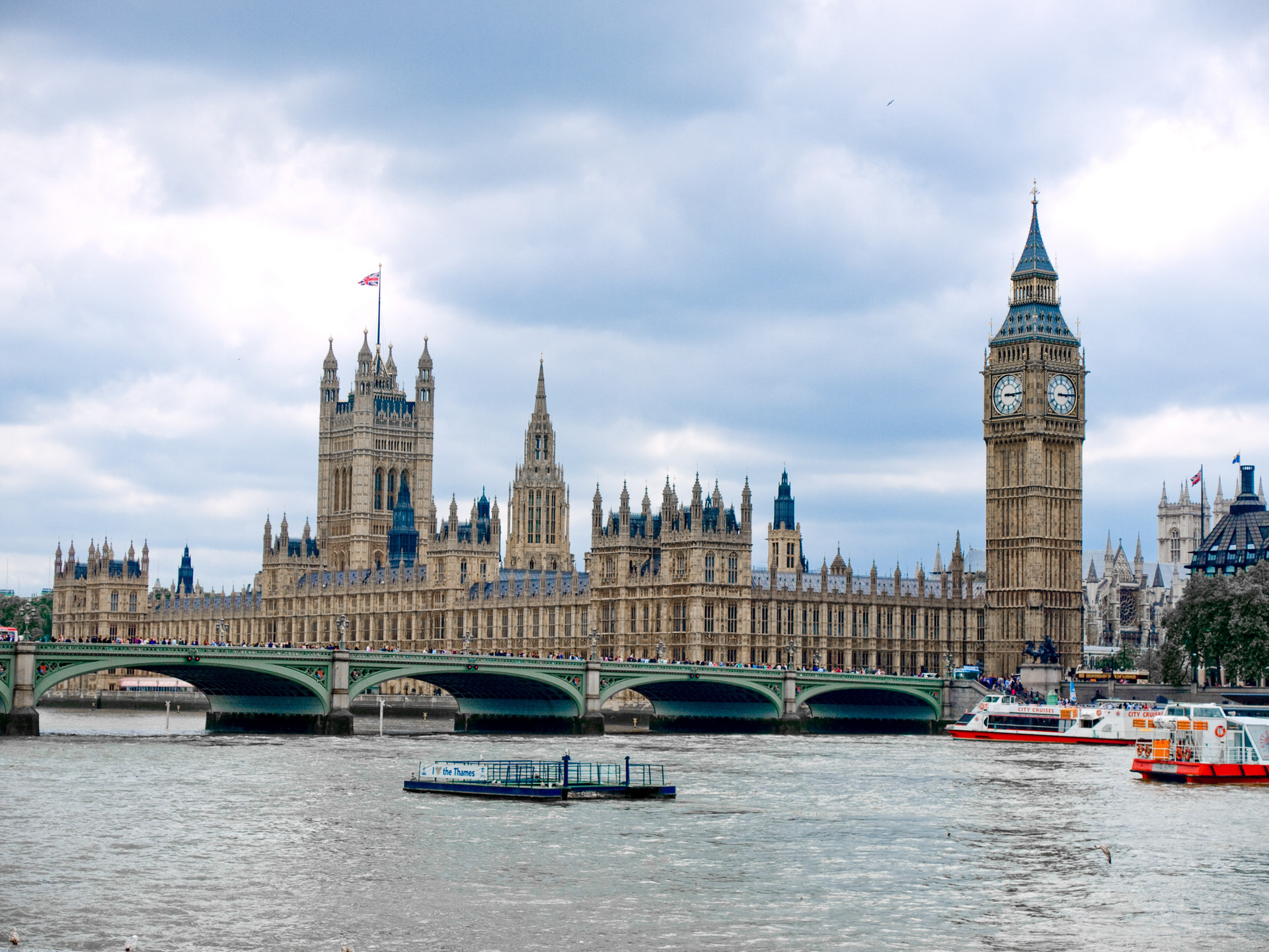 英国留学23fall申请即将开始,申请去英国留学一般什么时候申请