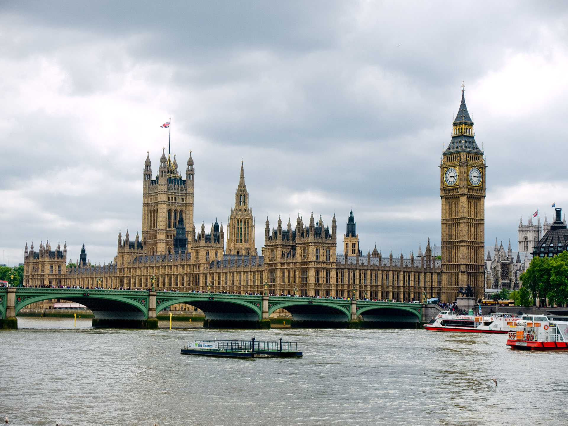 英国留学热门专业有哪些,英国留学受欢迎专业