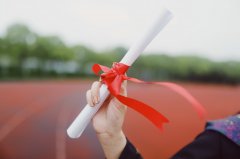 双非均分80+逆袭新加坡名校，靠什么打败985竞争者?